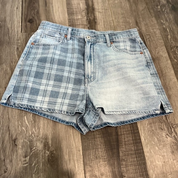 American Eagle Light Blue Plaid Denim Shorts – Size 6 - Picture 2 of 7